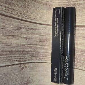 Super Stellat lune+aster New in box Extreme Volume Mascara**